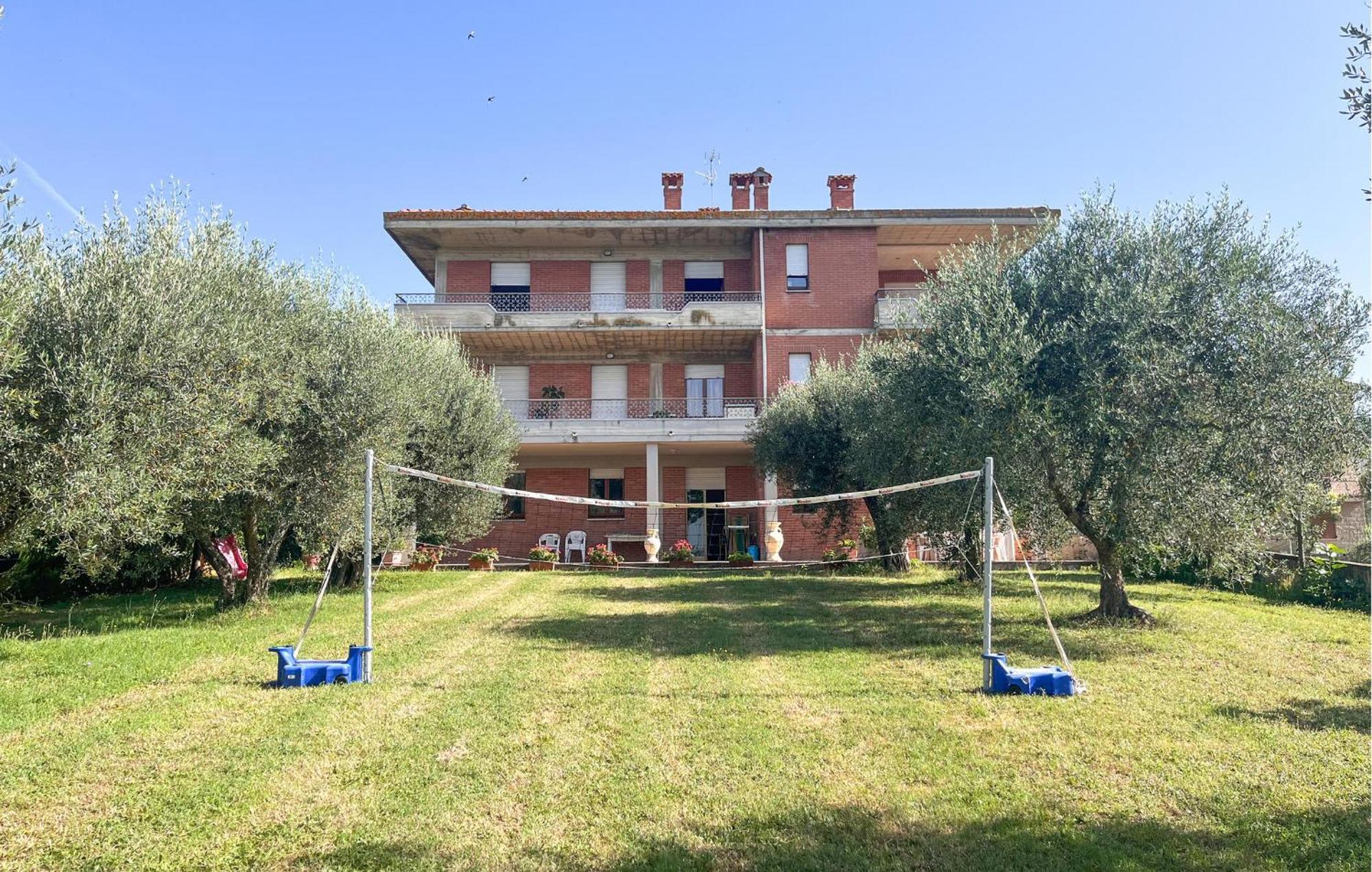 Lovely Apartment In Tuoro Sul Trasimeno With Wifi Luaran gambar