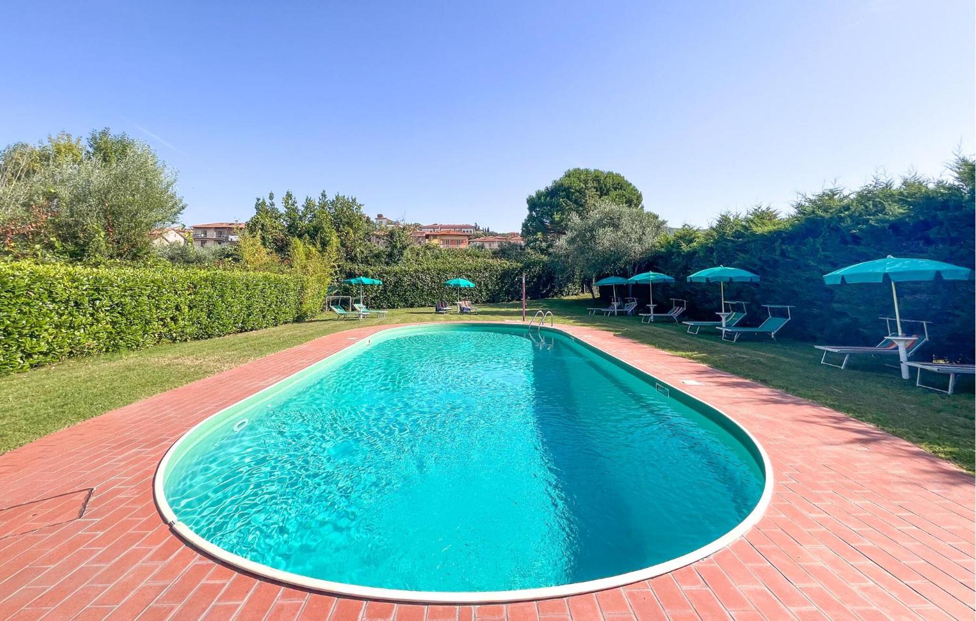 Lovely Apartment In Tuoro Sul Trasimeno With Wifi Luaran gambar