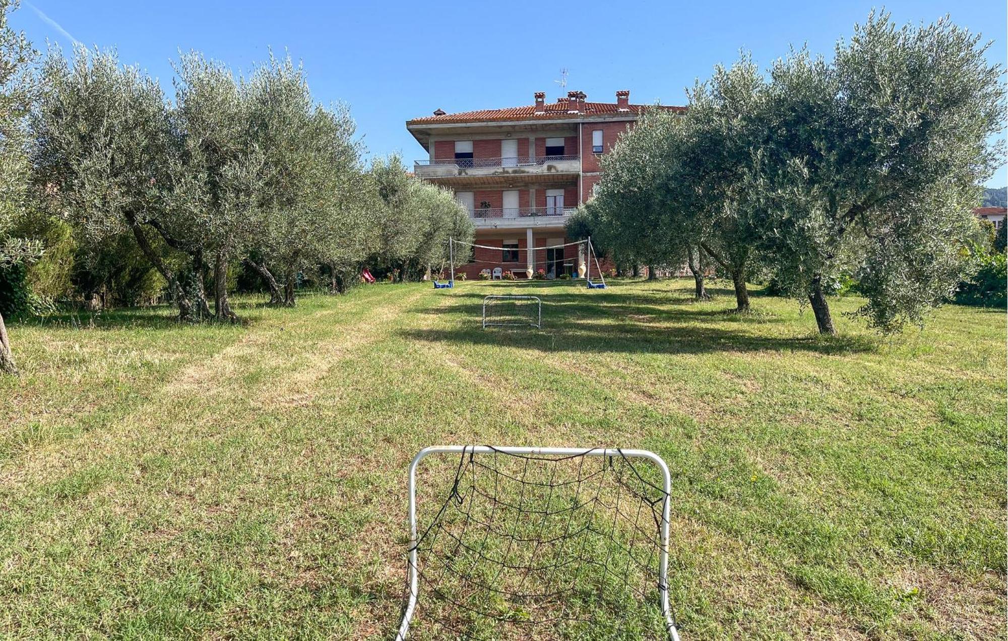 Lovely Apartment In Tuoro Sul Trasimeno With Wifi Luaran gambar